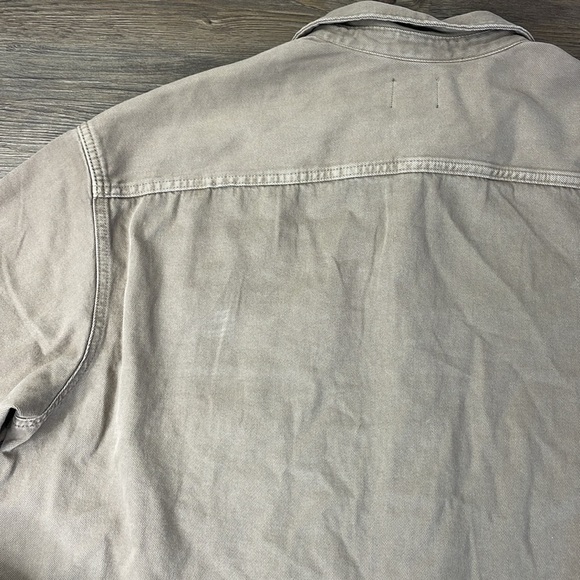 H&M Men’s Khaki Denim Over Shirt, Button Down Long Sleeve, size XL - Picture 9 of 10